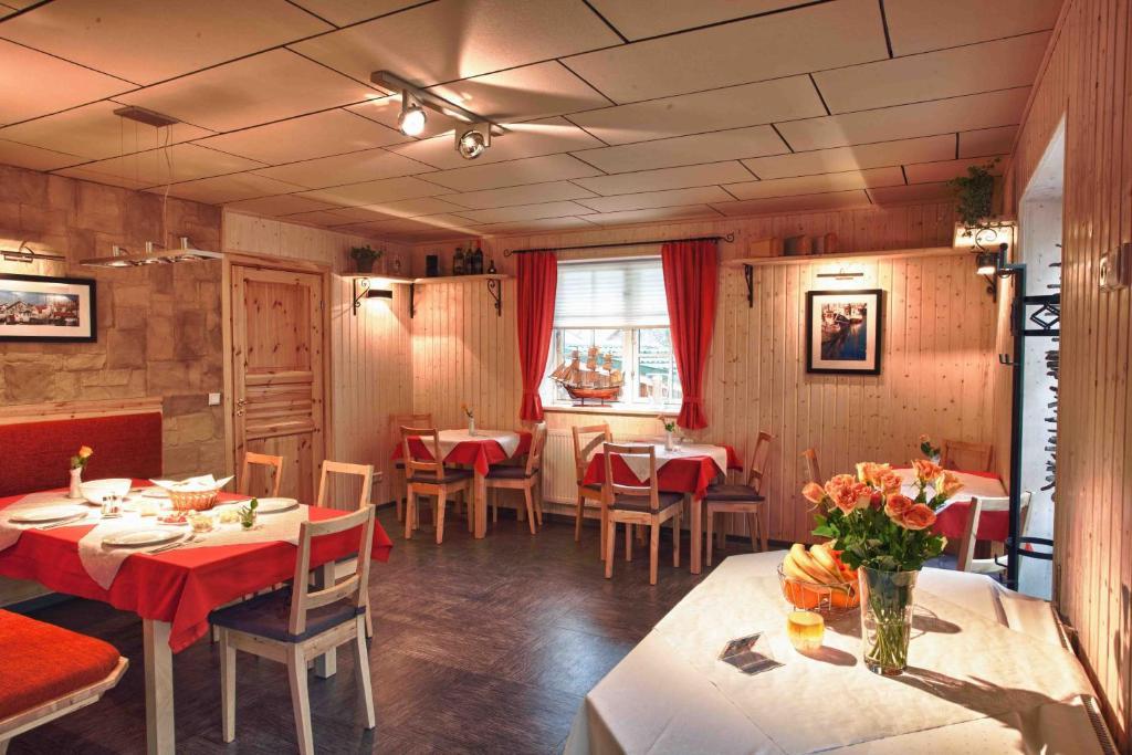 Haus Stoertebeker Appartements - Hotel Garni, Seebad Lubmin Room photo
