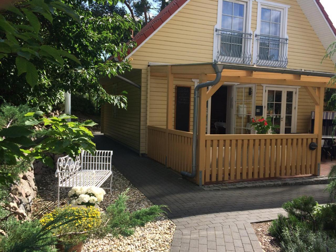 Haus Stoertebeker Appartements - Hotel Garni, Seebad Lubmin Exterior photo